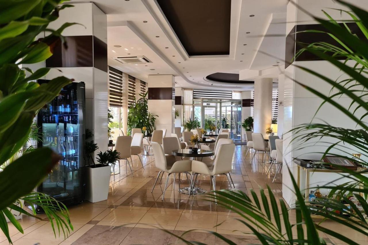 Hotel Arvi دراس المظهر الخارجي الصورة