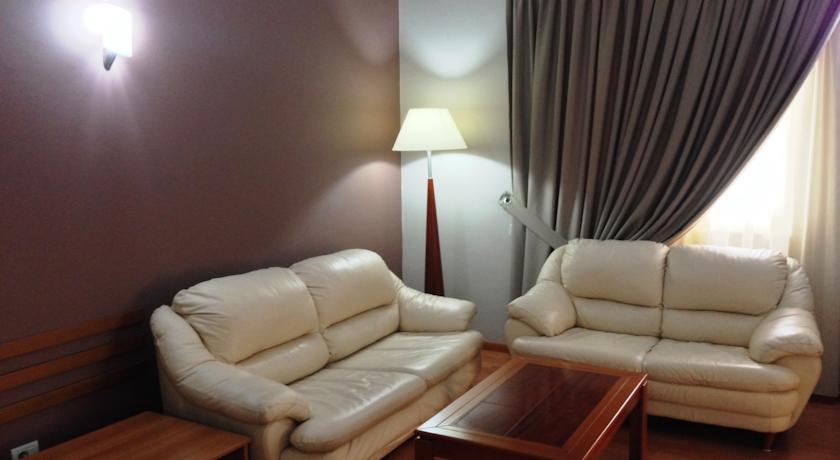 Hotel Arvi دراس الغرفة الصورة
