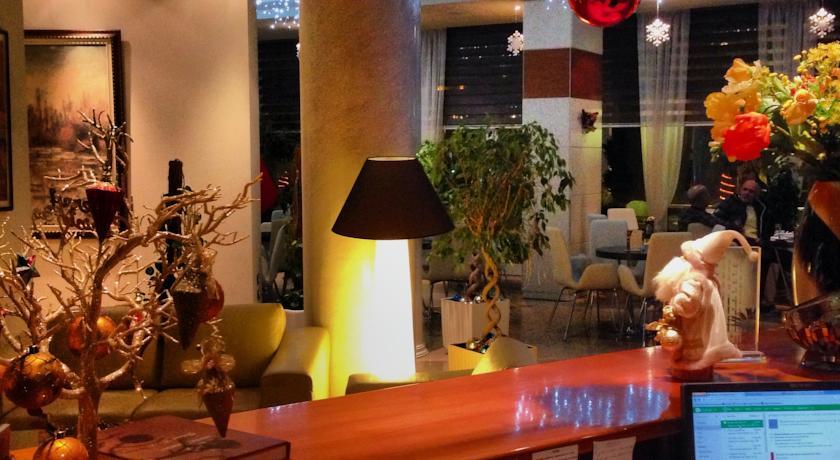 Hotel Arvi دراس المظهر الخارجي الصورة