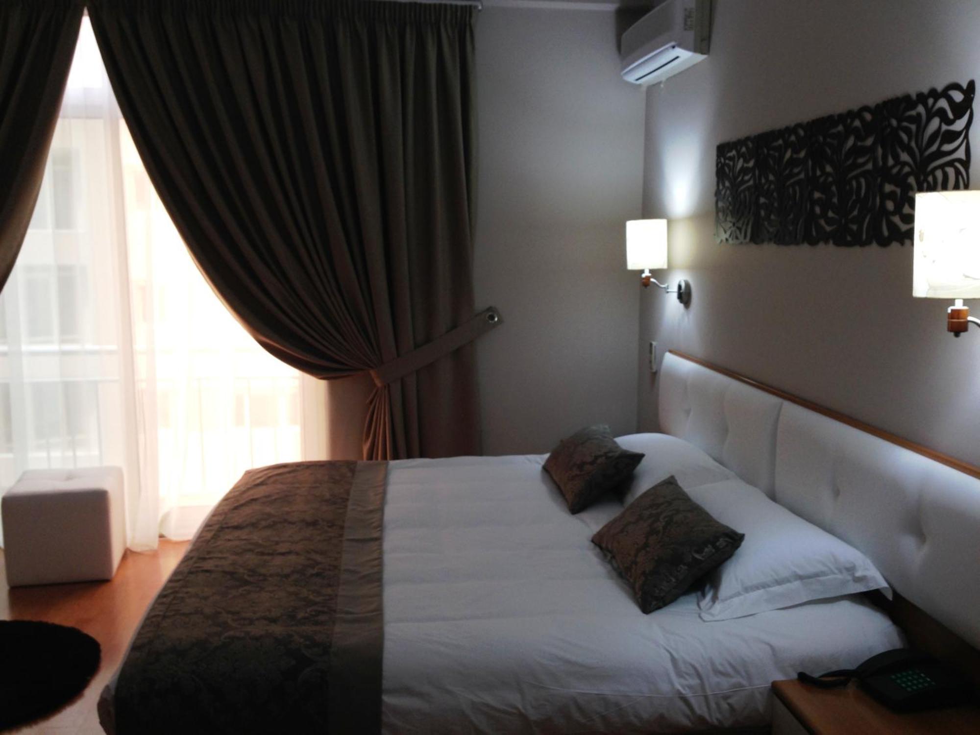Hotel Arvi دراس الغرفة الصورة