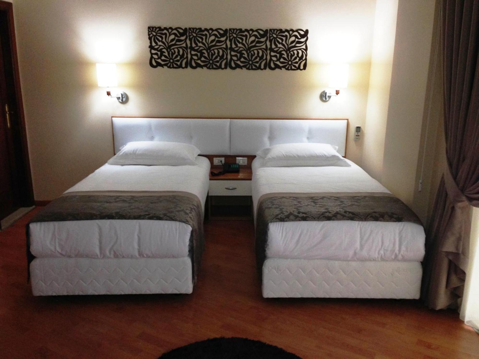 Hotel Arvi دراس الغرفة الصورة