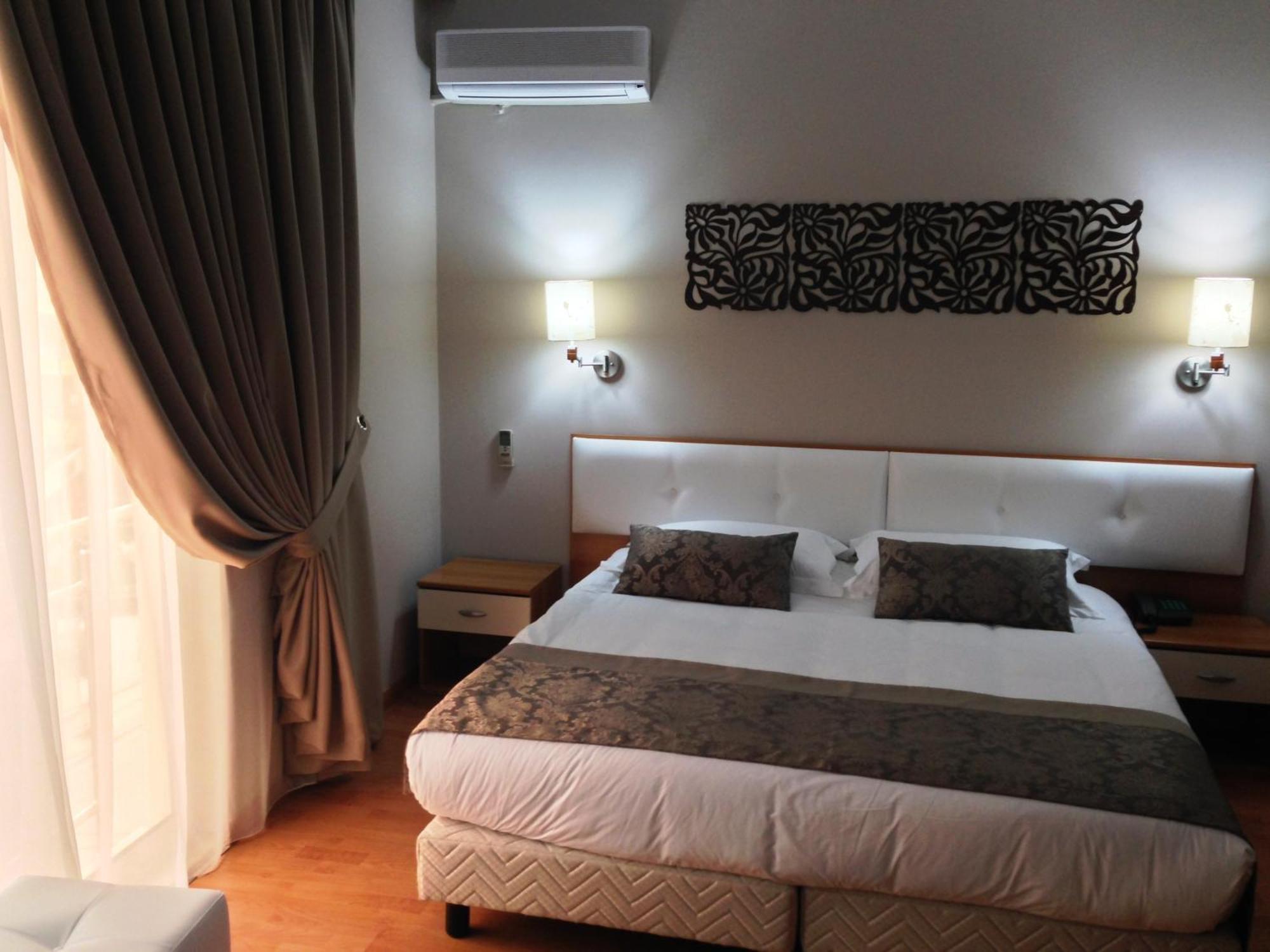 Hotel Arvi دراس الغرفة الصورة