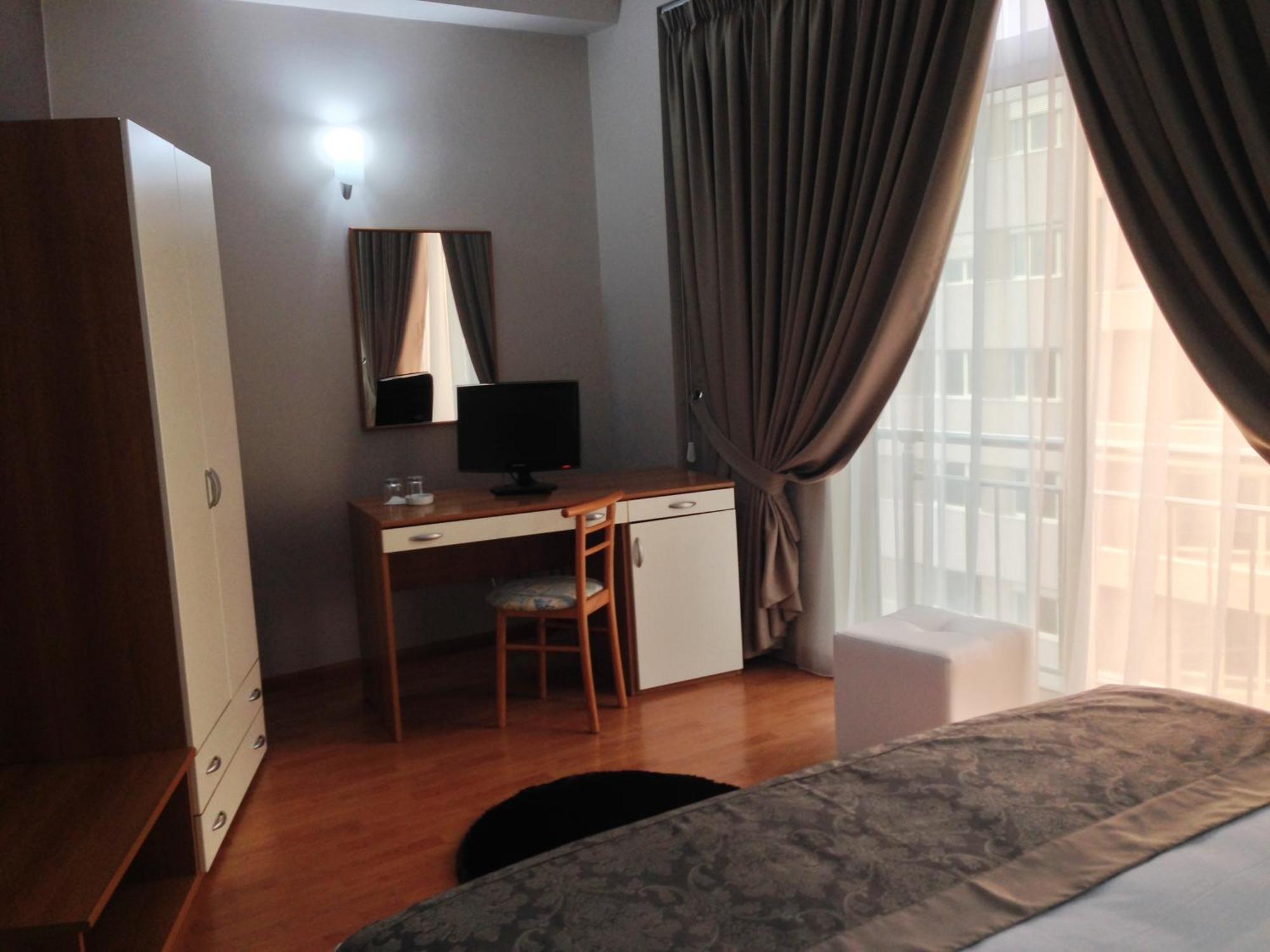 Hotel Arvi دراس الغرفة الصورة
