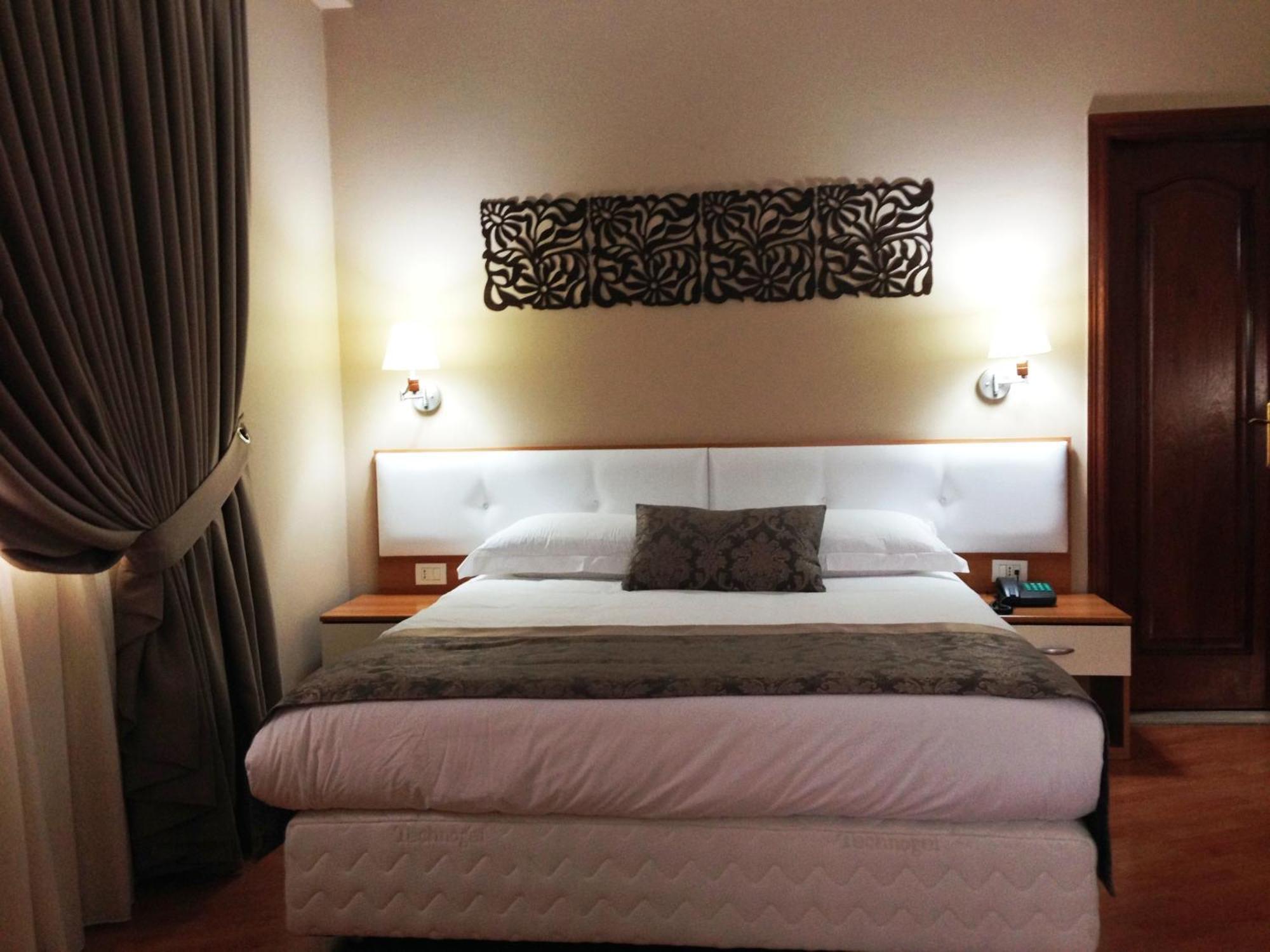 Hotel Arvi دراس الغرفة الصورة