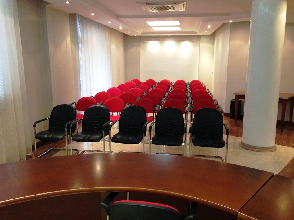 Hotel Arvi دراس المظهر الخارجي الصورة